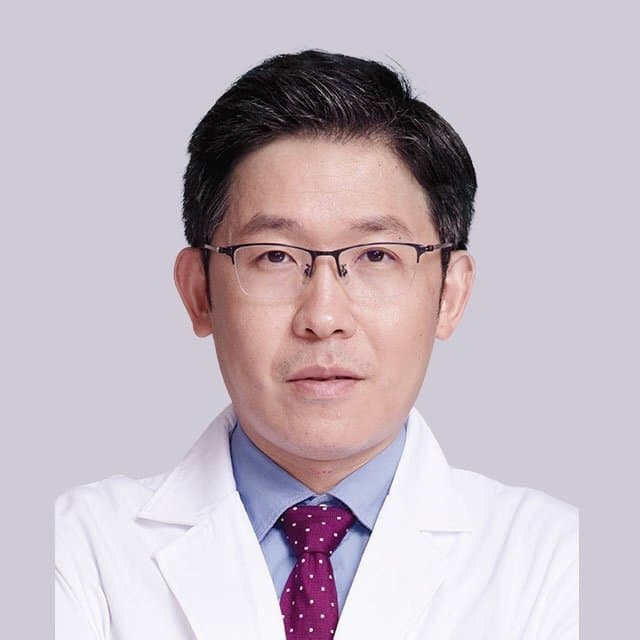 蔡震