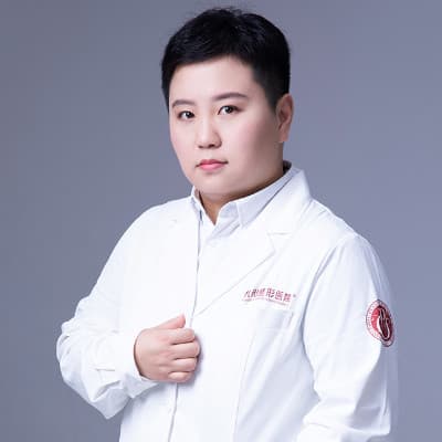 施嫣彦