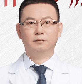 黄健