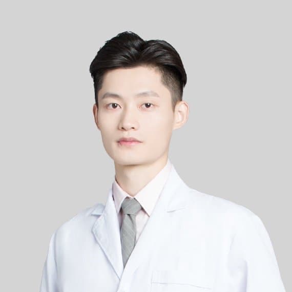 罗伟